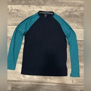 old navy long sleeve tshirt